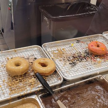 Holey Grail Donuts - Making the donuts fresh - Donuts Near Me - Long Beach, California Holey Grail Donuts - Making the donuts fresh - Donuts Near Me - Long Beach, California
