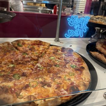 Slice & Pie Pizza - Pineapple/Jalapeno - Pizza Near Me - Washington, DC, District of Columbia Slice & Pie Pizza - Pineapple/Jalapeno - Pizza Near Me - Washington, DC, District of Columbia