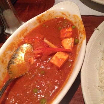 Bay Leaf - matar paneer made with canned tomato sauce and about 10 peas -- nasty! - Indian Near Me - New Bern, North Carolina Bay Leaf - matar paneer made with canned tomato sauce and about 10 peas -- nasty! - Indian Near Me - New Bern, North Carolina
