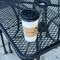 J&S Coffee - Latte (hot) - 20 oz