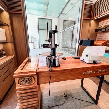 Davidoff of Geneva - Inside - Tobacco Shops Near Me - Houston, Texas Davidoff of Geneva - Inside - Tobacco Shops Near Me - Houston, Texas