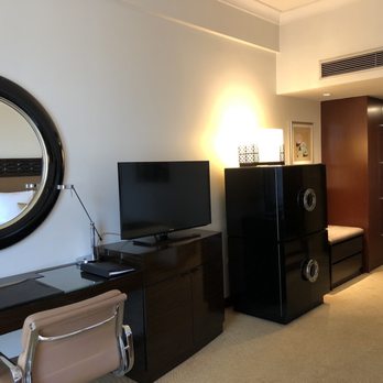 Fairmont Makati, Manila - Hotels Near Me - Makati, NCR