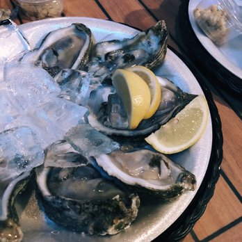 StingRay's Seafood - 1/2 dozen oysters - Seafood Near Me - Tybee Island, Georgia StingRay's Seafood - 1/2 dozen oysters - Seafood Near Me - Tybee Island, Georgia