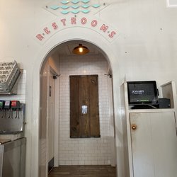 Jonah's Fish & Grits