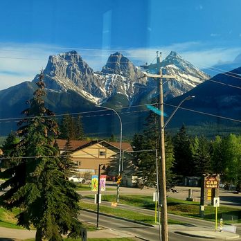 The Sensory Restaurant & Wit Bar - The Three Sisters - Cocktail Bars Near Me - Canmore, Alberta The Sensory Restaurant & Wit Bar - The Three Sisters - Cocktail Bars Near Me - Canmore, Alberta