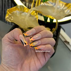 Family Nails