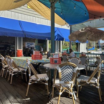 Island Cafe - Outside seating - American Near Me - Portland, Oregon Island Cafe - Outside seating - American Near Me - Portland, Oregon