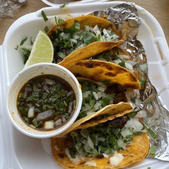 Dulce Vida Mexican Restaurant - 4 Birria Tacos DELICIOUS don't let photo fool you. Lots of meat!!!! - New Mexican Cuisine Near Me - Miami Beach, Florida Dulce Vida Mexican Restaurant - 4 Birria Tacos DELICIOUS don't let photo fool you. Lots of meat!!!! - New Mexican Cuisine Near Me - Miami Beach, Florida