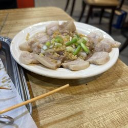 Sweet Crisp Duck  - Garlic meat? Tasteless, oily, we didn't even touch the whole dish.