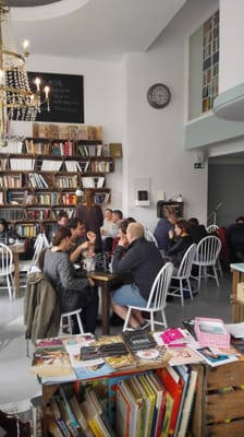 Café LIVRES by null