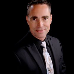 Cavo Entertainment - Darren Meyer, your DJ and Emcee!