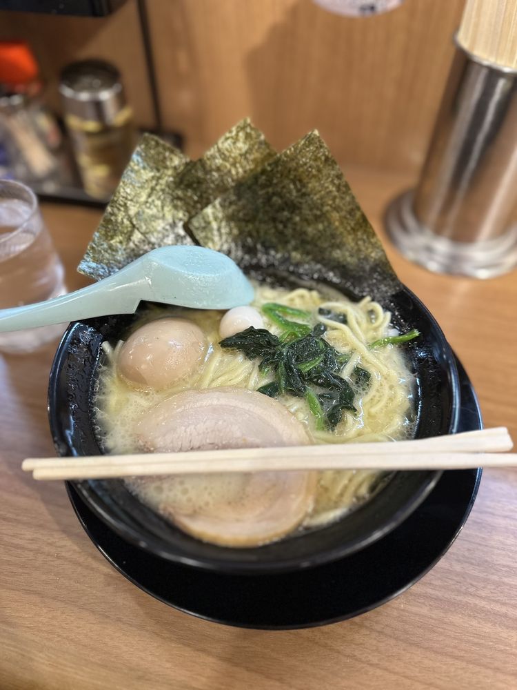 Yokohama Kakei Ramen Honmachi Shōten