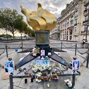 Flamme de la Liberté - Landmarks & Historical Buildings Near Me - Paris, 75 Flamme de la Liberté - Landmarks & Historical Buildings Near Me - Paris, 75
