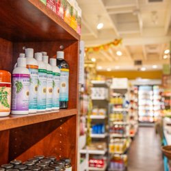 Lotus Market - Ayurvedic shampoos, hair oisl and herbal care products, plus a full aisle of Indian groceries.
#indiangroceries#ayurvedicshampoo #ayurveda