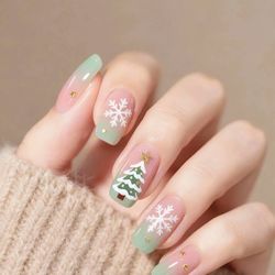 PB Nail & Spa - Holiday nail art