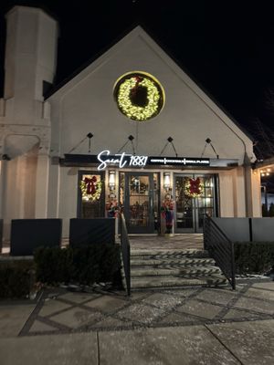 Saint 1881 Coffee & Cocktail Bar by null