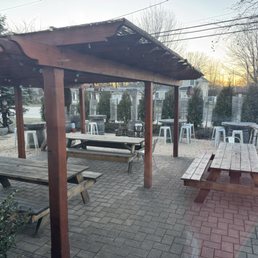 Outdoor area, during warmer weather