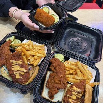 Dave's Hot Chicken - Dave's Hot Mozz 1 Piece &  Dave's #4 1 Slider with Fries - Chicken Shop Near Me - Union City, California