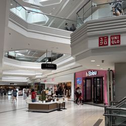 Uniqlo - Some atypical advance signage for the store.