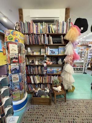 Nantucket Bookworks by null