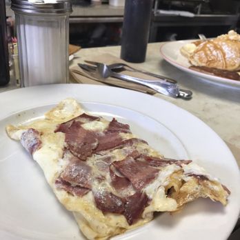 George's Luncheonette - Get lean omelet with turkey bacon - Coffee & Tea Near Me - Yonkers, New York George's Luncheonette - Get lean omelet with turkey bacon - Coffee & Tea Near Me - Yonkers, New York