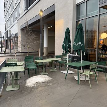 Shake Shack East Liberty - Patio - Ice Cream & Frozen Yogurt Near Me - Pittsburgh, Pennsylvania