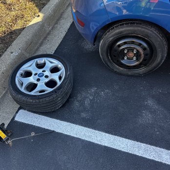 Q Roadside - Roadside Assistance Near Me - Wheeling, Illinois Q Roadside - Roadside Assistance Near Me - Wheeling, Illinois