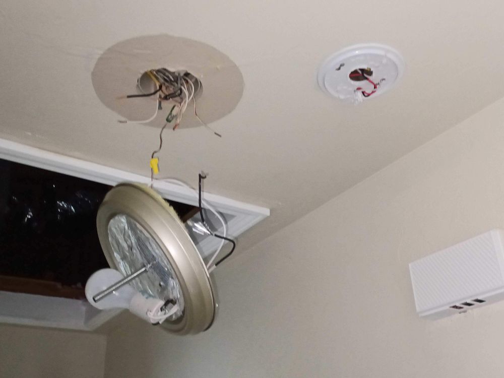 Slide of C & M Contracting