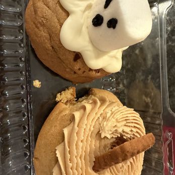 Hapa Cakes & Bakery - Cupcakes Near Me - Fullerton, California Hapa Cakes & Bakery - Cupcakes Near Me - Fullerton, California