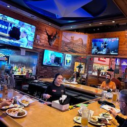Texas Roadhouse - Bar area