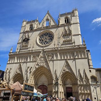 Cathédrale Primatiale Saint-Jean - Churches Near Me - Lyon, 69