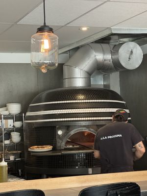 Nina Pizza Napolitaine St-Roch by null