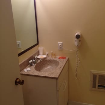 El Terado Terrace - But wait there's more, 2nd bathroom - Hotels Near Me - Avalon, California