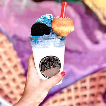 BomboBar - White Chocolate Oreo Cooler - Desserts Near Me - Chicago, Illinois BomboBar - White Chocolate Oreo Cooler - Desserts Near Me - Chicago, Illinois
