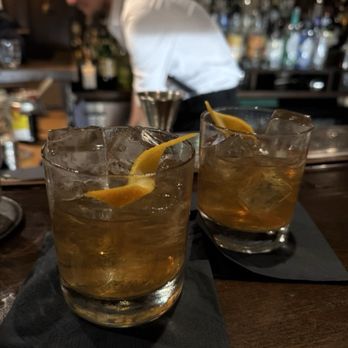 Bar Oldenhof - Old Fashioned - Jazz & Blues Near Me - Amsterdam, New Hampshire