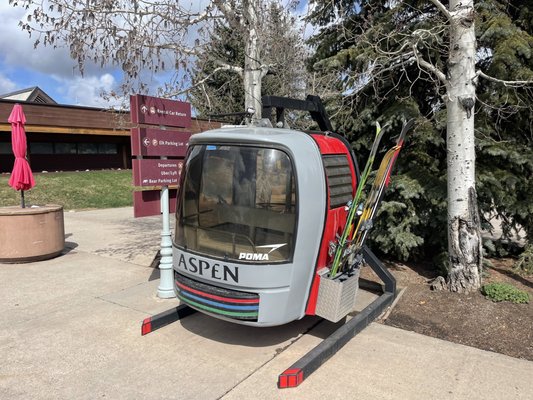 Aspen/Pitkin County Airport by null