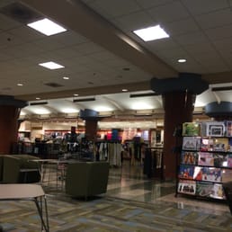 Nice study lounge on 2nd floor. Nice study lounge on 2nd floor.
