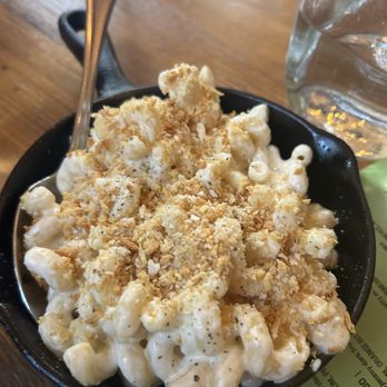 Retreat Gastropub - Mac and cheese - Cocktail Bars Near Me - Saint Louis, Missouri