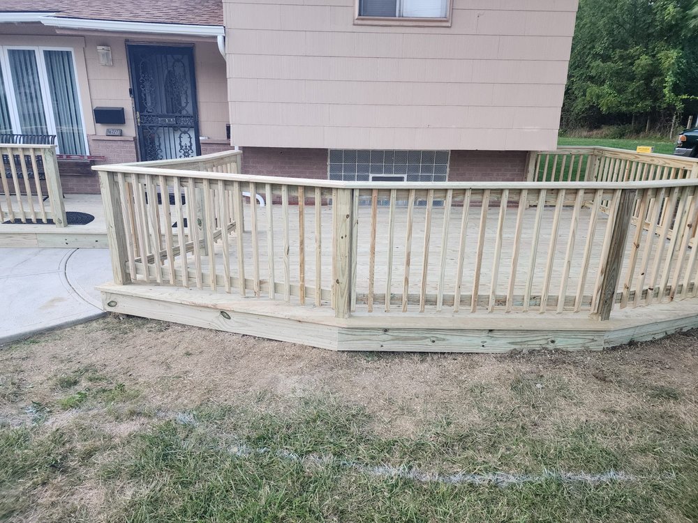 Slide of Maitland & Sons Construction