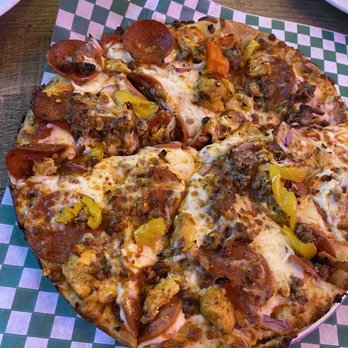 Pizza Karachi - pepperoni, sausage, peppers, and cheese - Pizza Near Me - Mississauga, Ontario Pizza Karachi - pepperoni, sausage, peppers, and cheese - Pizza Near Me - Mississauga, Ontario