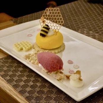 The Circular - Bee's knees - New American Near Me - Hershey, Pennsylvania