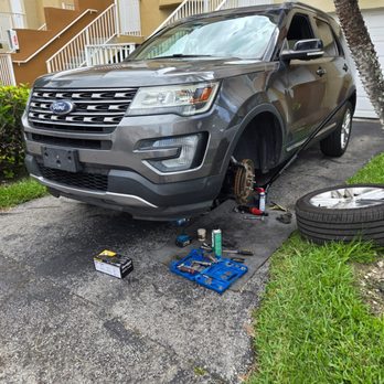 Marcos Mobile Mechanic - Oil Change Stations Near Me - Miami, Florida