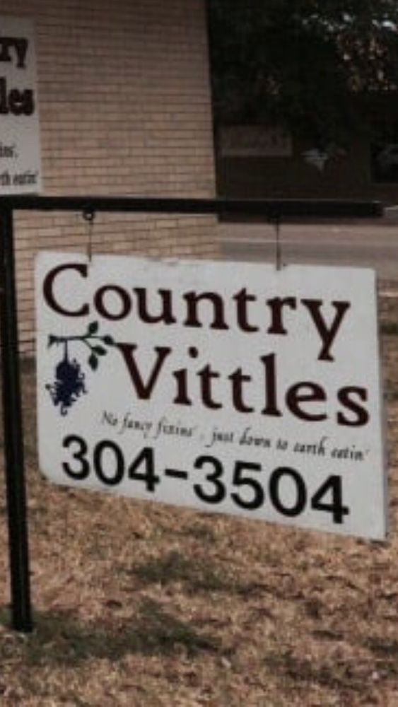 COUNTRY VITTLES Updated September 2024 301 Main St, Crossett