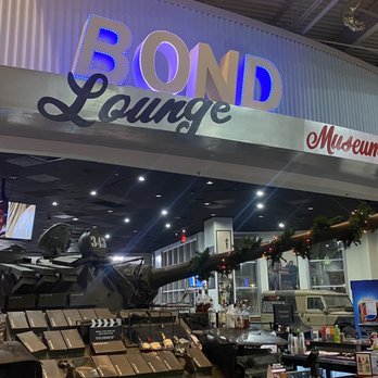 Dezerland Action Park - Bond lounge - Arcades Near Me - Orlando, Florida