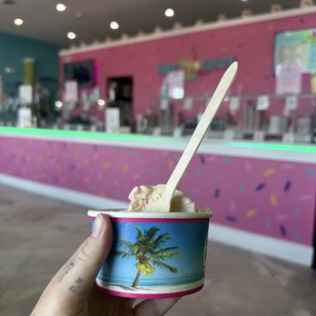 Conch Custard - Ice Cream & Frozen Yogurt Near Me - Marathon, Florida