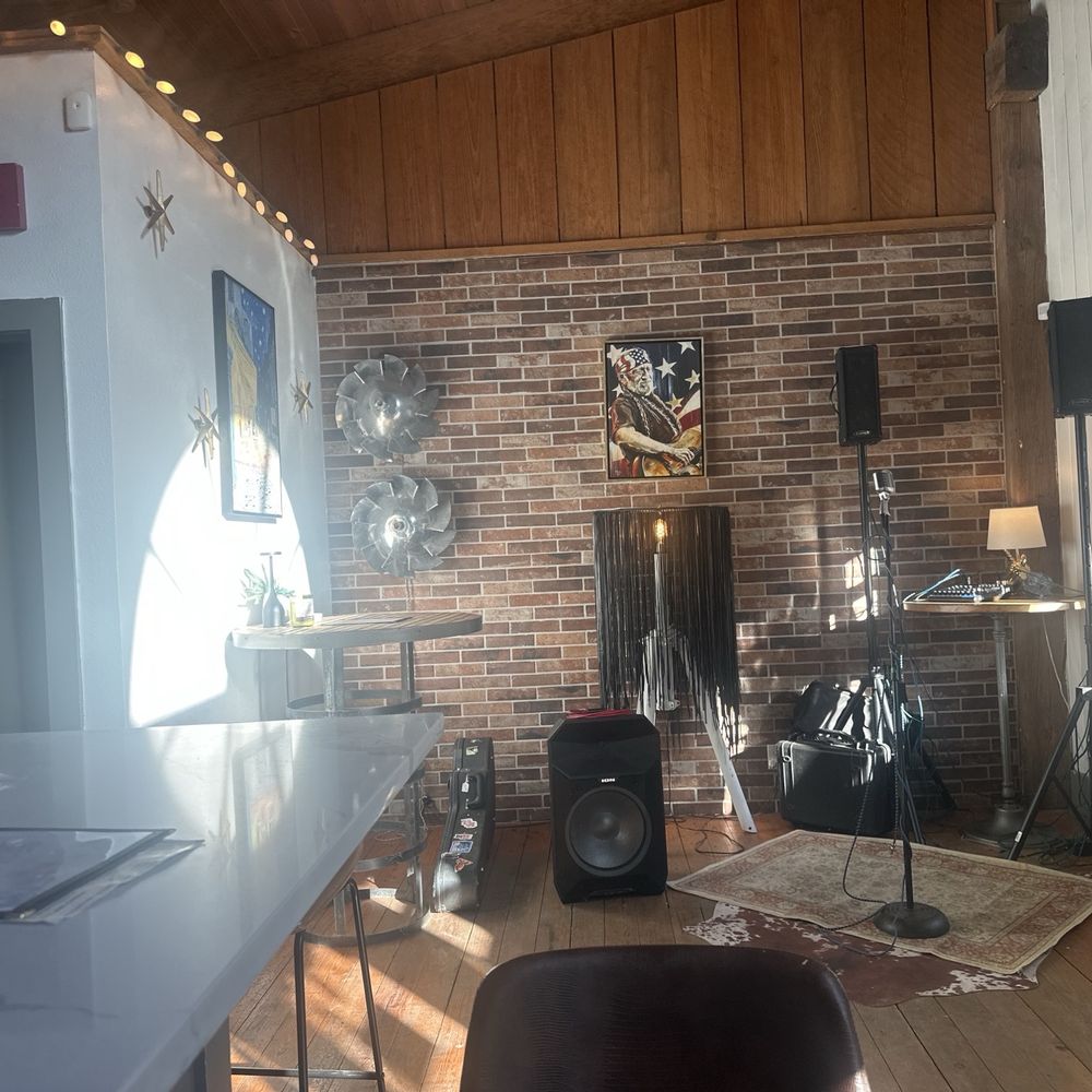 The Local Vine - Music :) - Wine Bars Near Me - Salado, Texas The Local Vine - Music :) - Wine Bars Near Me - Salado, Texas