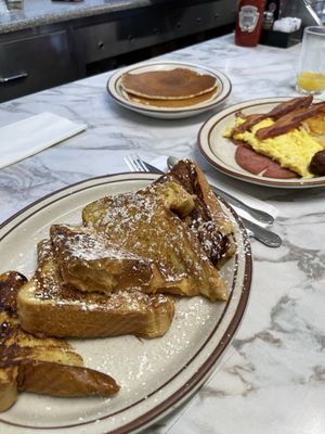The Roadside Diner, Wall NJ by null