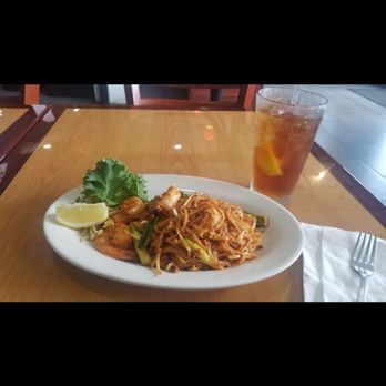 Amazing Asian Bistro - Shrimp Pad Thai - Japanese Near Me - Plantation, Florida Amazing Asian Bistro - Shrimp Pad Thai - Japanese Near Me - Plantation, Florida