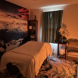 Total Bliss Massage & Float Spa - Calming cozy room.