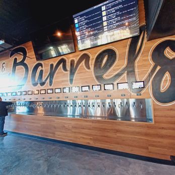 Taps & Barrels - Tons of beer options - Pubs Near Me - Las Vegas, Nevada